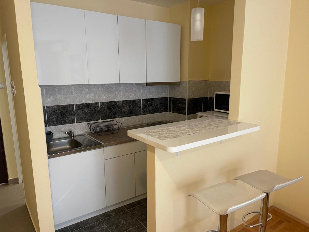 Trident Apartments 2 Ni Buitenkant foto
