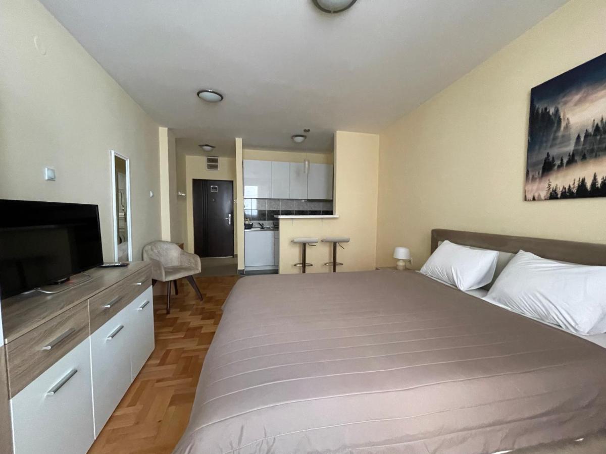 Trident Apartments 2 Ni Buitenkant foto