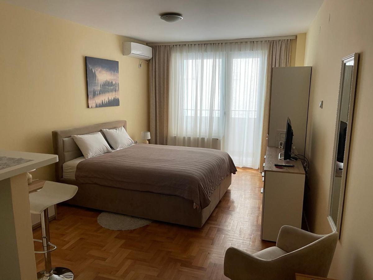 Trident Apartments 2 Ni Buitenkant foto