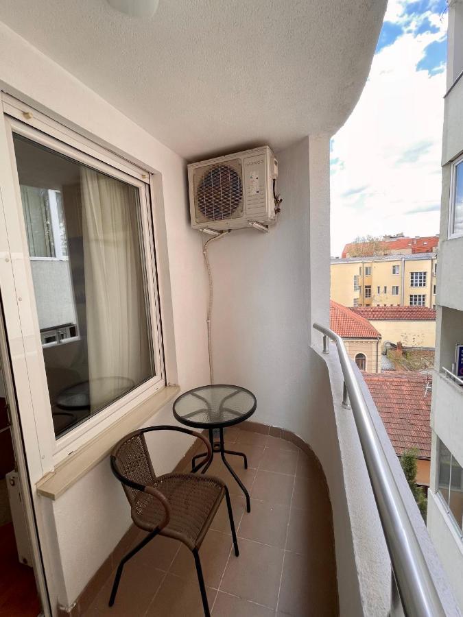 Trident Apartments 2 Ni Buitenkant foto