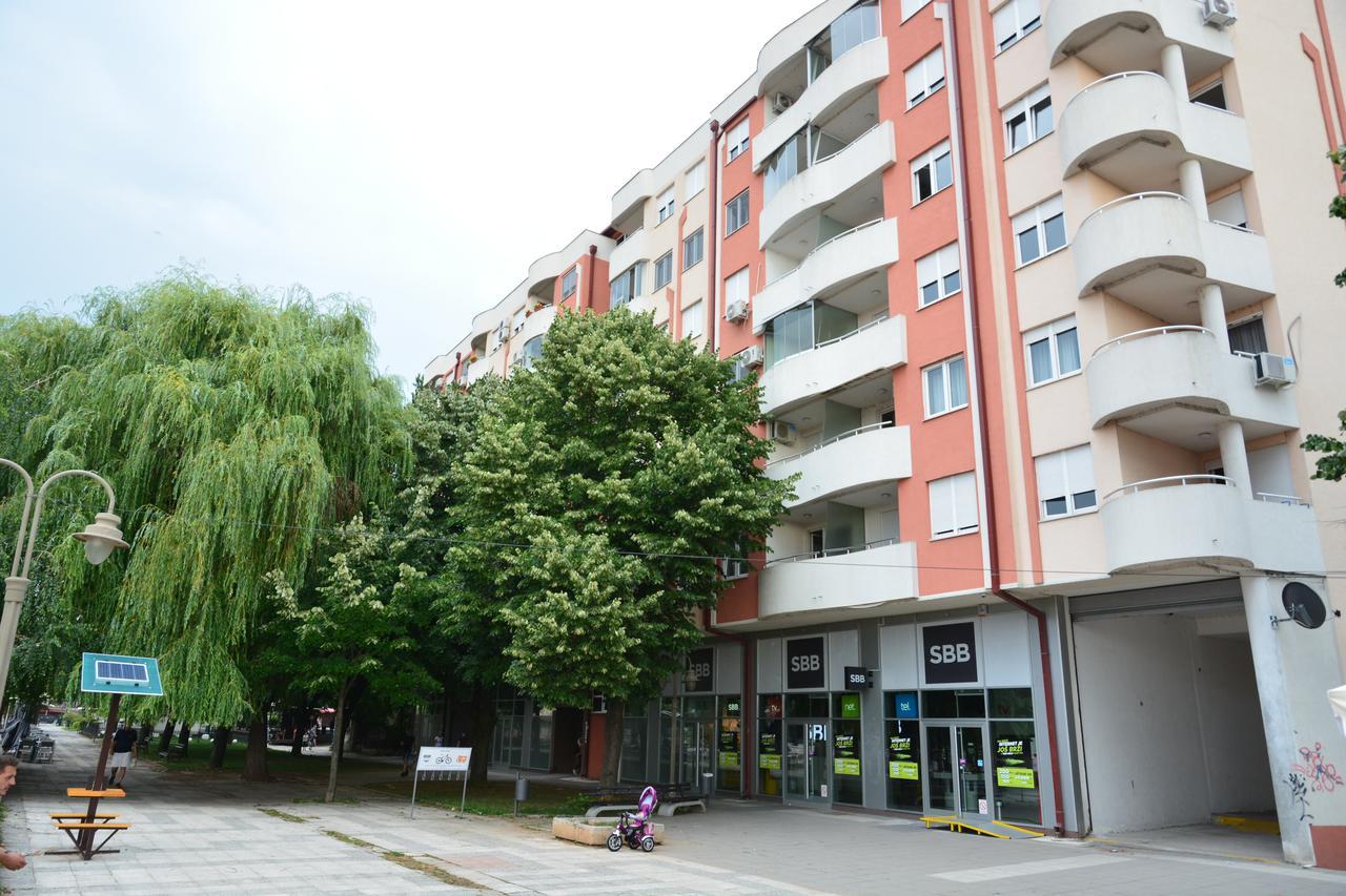 Trident Apartments 2 Ni Buitenkant foto